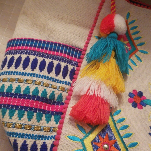 Steve Madden Boho Tote - Picture 5 of 8